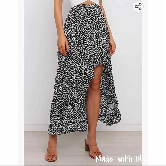 New with tags!  Navy floral high low ruffle skirt. Sz M - Picture 2 of 4